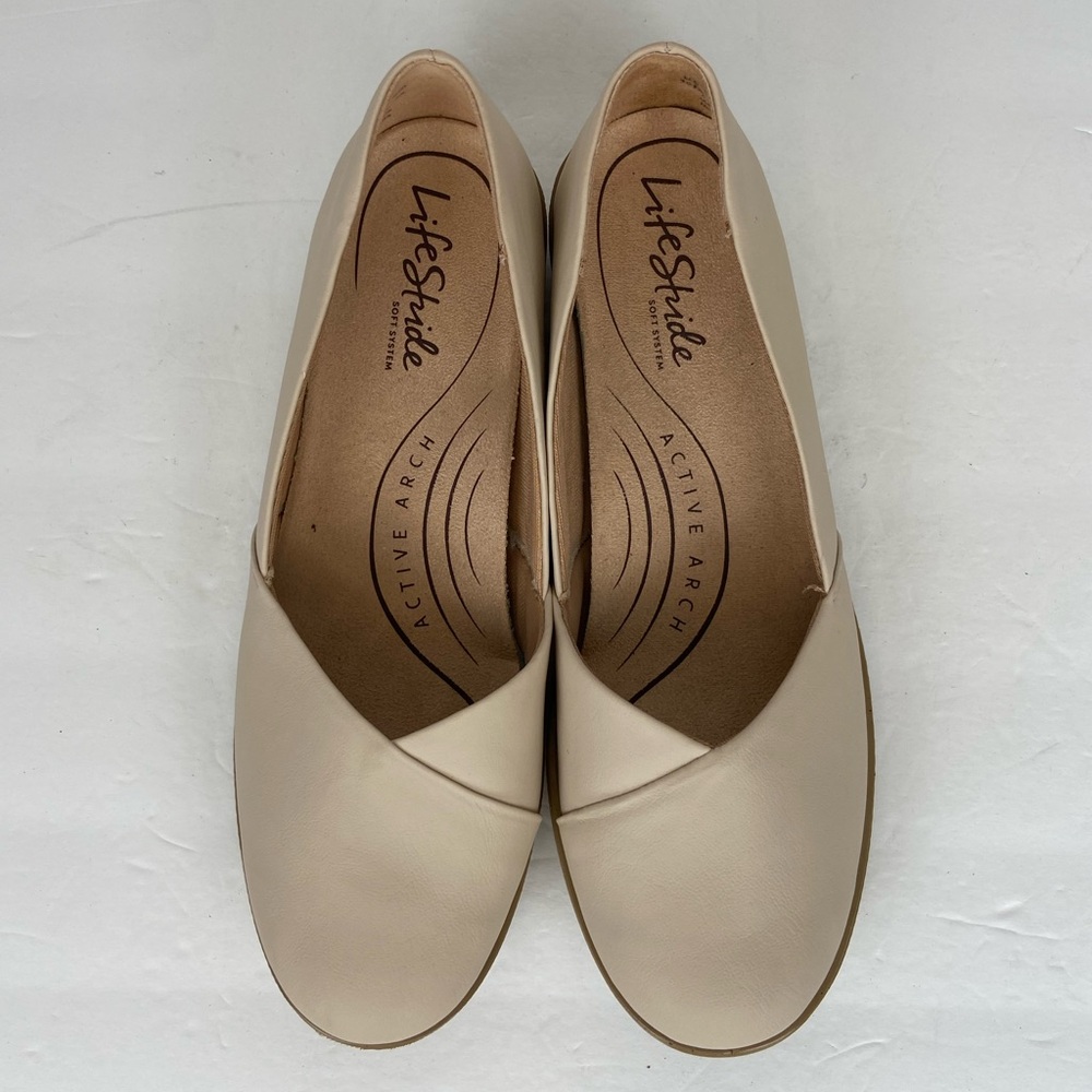 Life Stride Notorious Slip On Shoes Size 10 M Cream Soft System Active Arch Boho